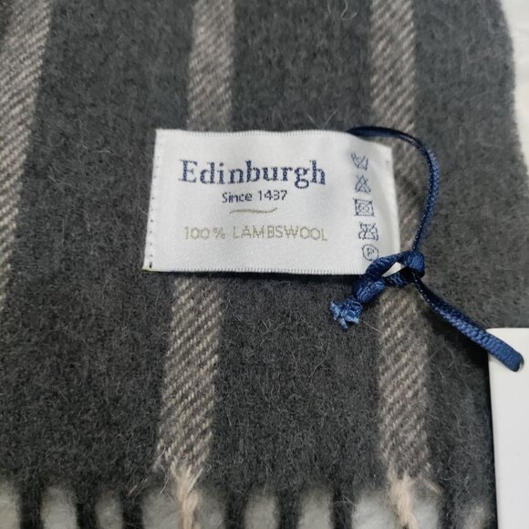 NWT Edinburgh 100% Lambswool Cozy Tartan Unisex Oversized Scarf Check Taupe - Picture 4 of 9